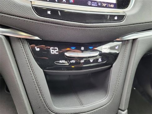 Used 2025 Cadillac XT5 Premium Luxury image 7
