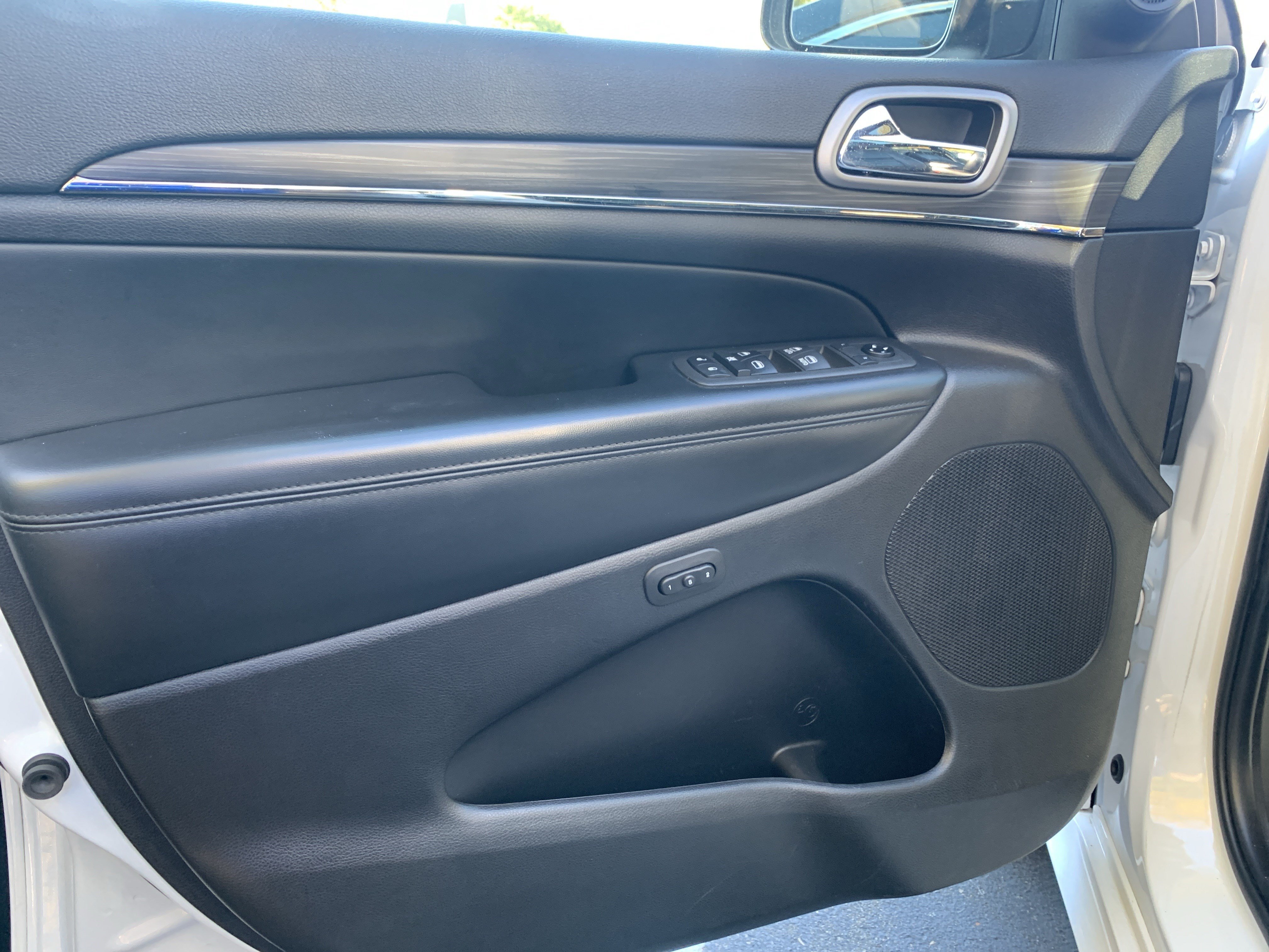 Used 2021 Jeep Grand Cherokee Limited X RWD image 14
