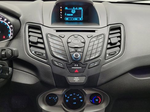 Used 2015 Ford Fiesta SE image 25