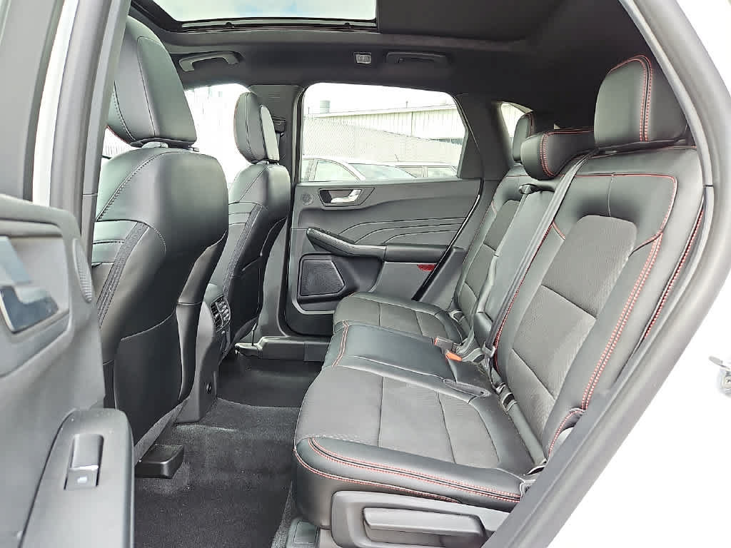 Used 2024 Ford Escape ST-Line Select w/ Tech Pack #2 AWD/4WD image 9