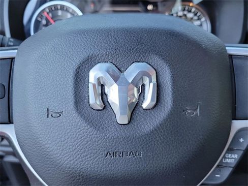 Used 2022 RAM 1500 Big Horn w/ Night Edition image 30