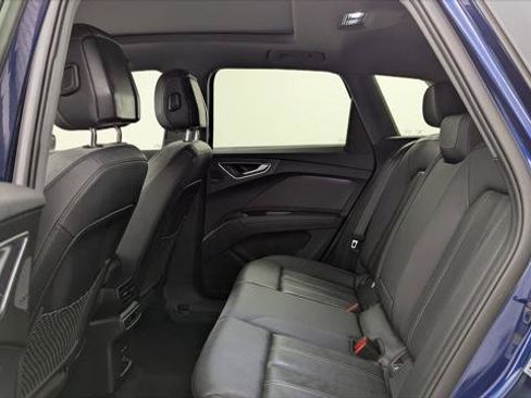Used 2023 Audi Q4 e-tron Premium Plus RWD image 17