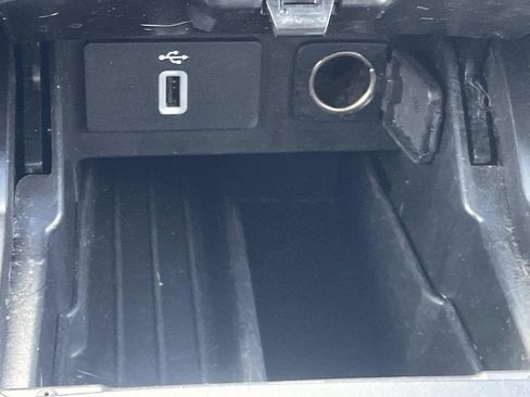 Used 2018 Ford Explorer Limited image 26