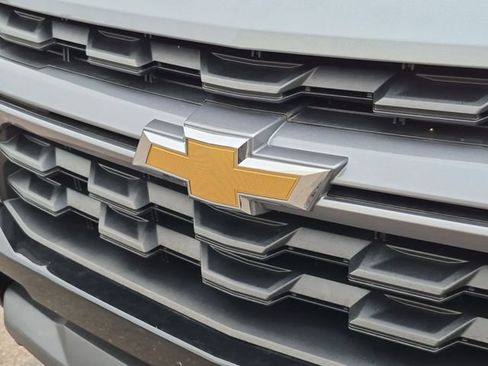 Used 2022 Chevrolet Colorado W/T w/ Custom Special Edition AWD/4WD image 31