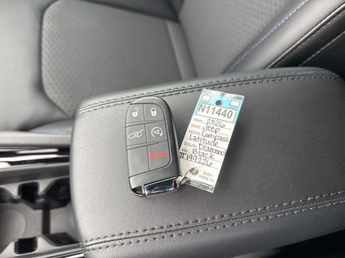 New 2026 Jeep Compass Latitude AWD/4WD image 22