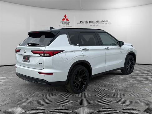 New 2025 Mitsubishi Outlander SEL Black Edition image 5