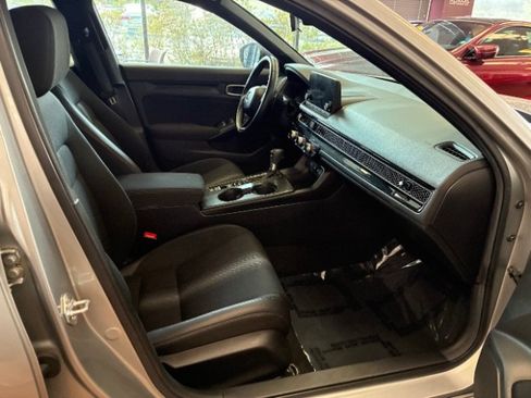 Used 2025 Honda Civic Sport image 30