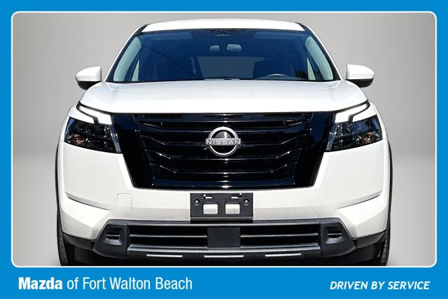 Used 2024 Nissan Pathfinder SV AWD/4WD image 3