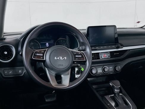 Used 2024 Kia Forte LXS w/ LXS Technology Package image 18