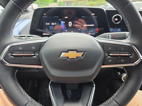 New 2026 Chevrolet Equinox EV LT AWD/4WD image 23