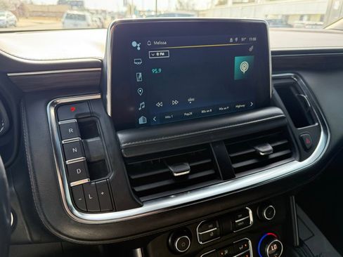 Used 2022 Chevrolet Suburban LT RWD image 18
