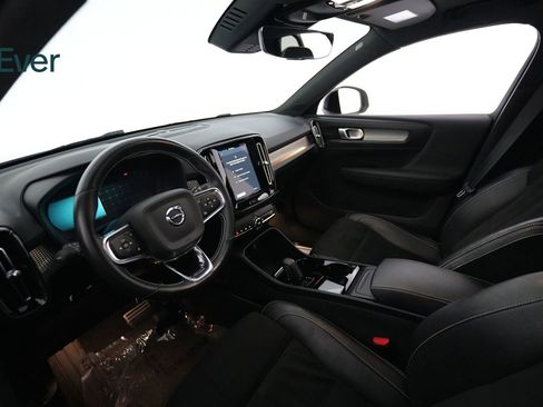 Used 2021 Volvo XC40 P8 Recharge w/ Advanced Package AWD/4WD image 23