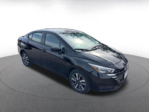 Used 2025 Nissan Versa SV FWD image 1