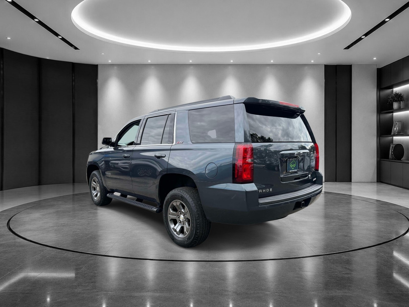 Used 2019 Chevrolet Tahoe LT w/ Off-Road Package AWD/4WD image 4