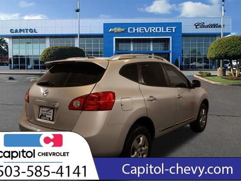 Used 2015 Nissan Rogue S w/ Convenience Package FWD image 3