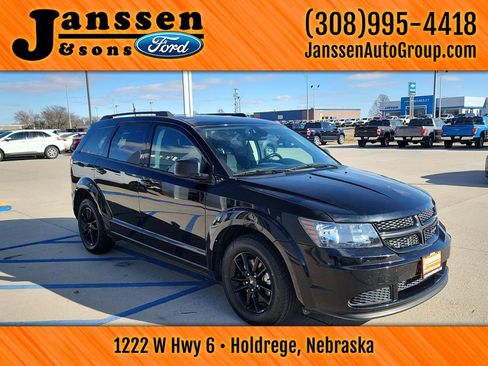 Used 2020 Dodge Journey SE w/ SE Popular Equipment Group image 4