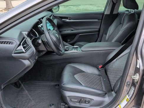 Used 2019 Toyota Camry XSE FWD image 19
