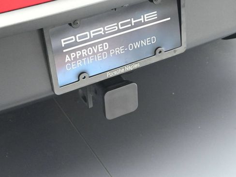 Certified 2025 Porsche Macan AWD/4WD image 32