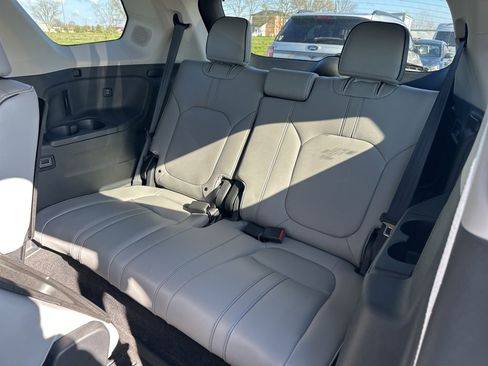 Used 2024 Honda Pilot Elite image 16