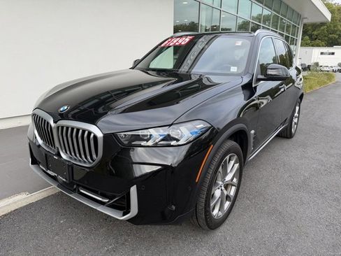 Used 2025 BMW X5 xDrive40i w/ Premium Package image 3