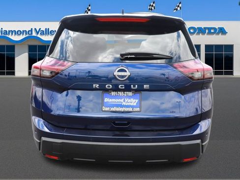 Used 2025 Nissan Rogue SV FWD image 5