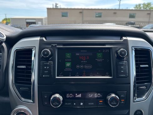 Used 2019 Nissan Titan SL w/ Off-Road Package AWD/4WD image 49