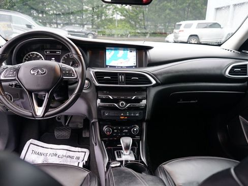 Used 2018 INFINITI QX30 Premium w/ Technology Package image 14