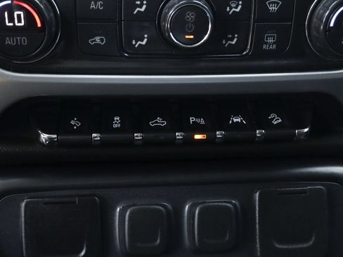 Used 2016 GMC Sierra 1500 SLT w/ Enhanced Driver Alert Package AWD/4WD image 47
