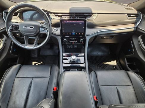 Used 2021 Jeep Grand Cherokee L Overland w/ Luxury Tech Group IV AWD/4WD image 18
