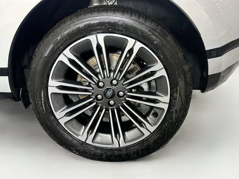 Used 2026 Land Rover Range Rover Evoque Dynamic SE AWD/4WD image 28