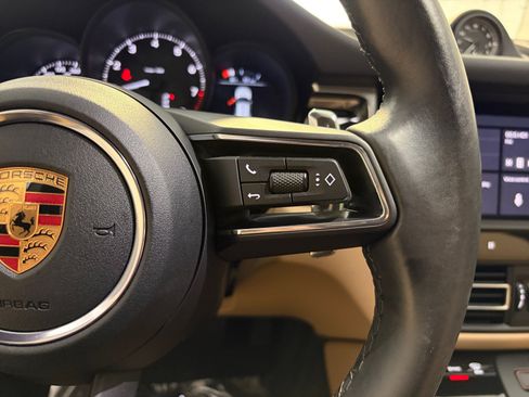 Used 2023 Porsche Macan AWD/4WD image 38