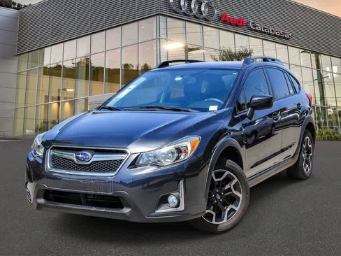 Used 2016 Subaru Crosstrek 2.0i Premium w/ Moonroof Package AWD/4WD image 1