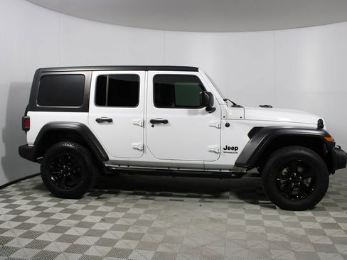 Used 2020 Jeep Wrangler Unlimited Sport image 40