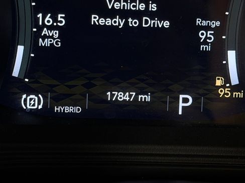 Used 2025 Jeep Wrangler Unlimited Sahara w/ Safety Group AWD/4WD image 15