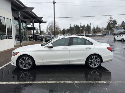 Used 2021 Mercedes-Benz C 300 Sedan image 3
