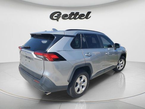 Used 2019 Toyota RAV4 XLE w/ Convenience Package AWD/4WD image 3