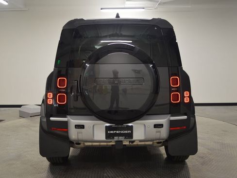 Certified 2025 Land Rover Defender 110 S AWD/4WD image 4