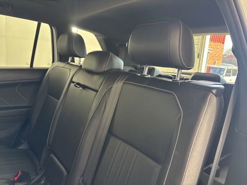 Used 2023 Volkswagen Tiguan SE R-Line image 24
