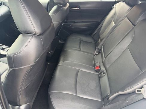 Used 2024 Toyota Corolla Cross XLE w/ Convenience Package image 11