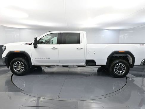 Used 2024 GMC Sierra 3500 SLE w/ SLE Convenience Package image 9