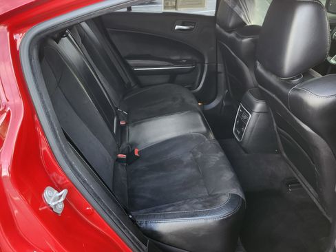 Used 2016 Dodge Charger R/T Scat Pack w/ Beats Audio Group image 15
