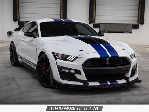 Used 2020 Ford Mustang Shelby GT500 w/ Technology Package RWD image 1