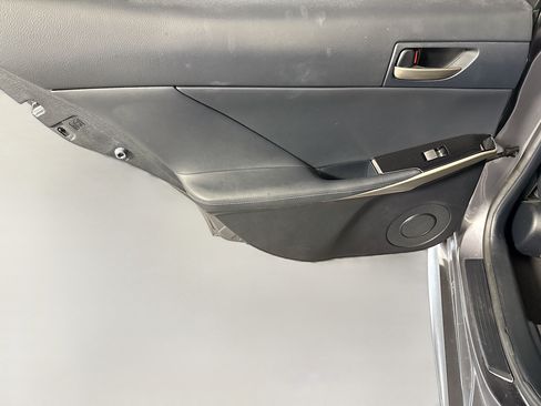 Used 2018 Lexus IS 300 w/ Comfort Package RWD image 26
