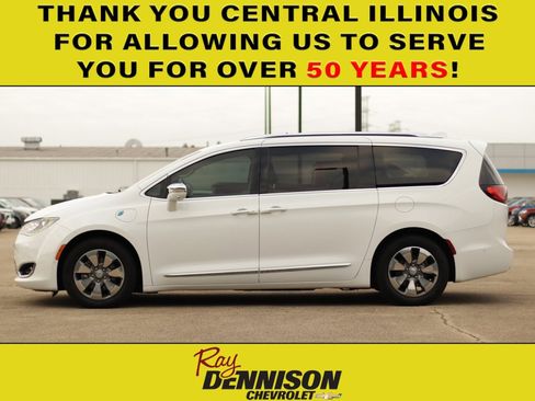 Used 2018 Chrysler Pacifica Limited w/ Advanced Safetytec Group image 4