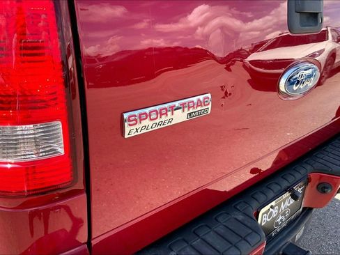 Used 2010 Ford Explorer Sport Trac Limited RWD image 23