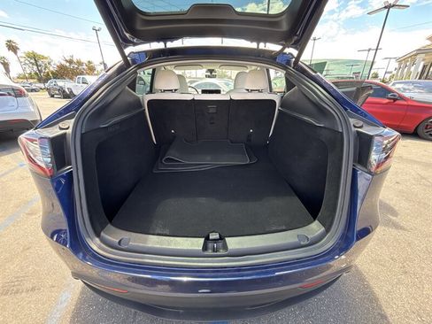 Used 2022 Tesla Model Y Performance AWD/4WD image 12
