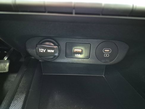 Used 2024 Hyundai Elantra SEL FWD image 20