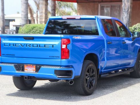 Used 2025 Chevrolet Silverado 1500 Custom w/ Turbomax Blackout Package AWD/4WD image 9
