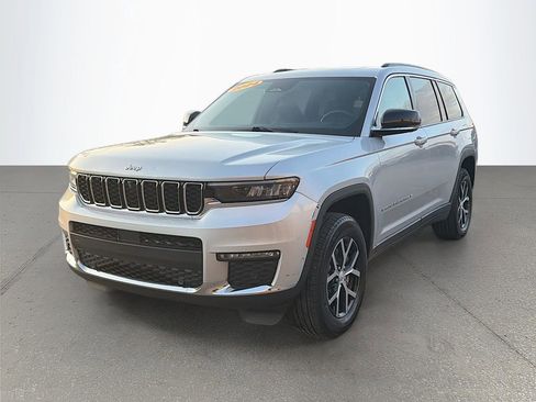 Used 2024 Jeep Grand Cherokee L Limited w/ Luxury Tech Group II AWD/4WD image 8