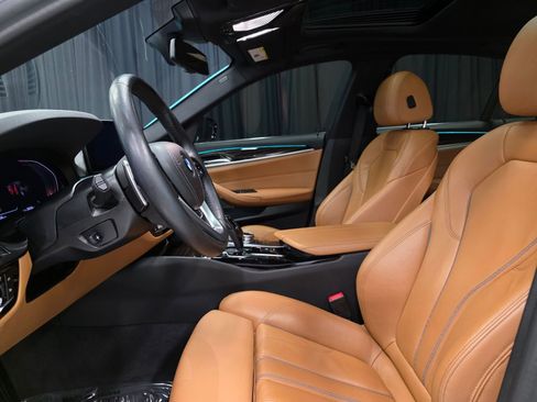 Used 2023 BMW 530i xDrive image 17